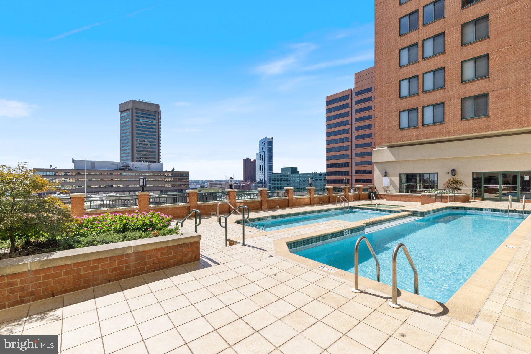 DOWNTOWN - Residential