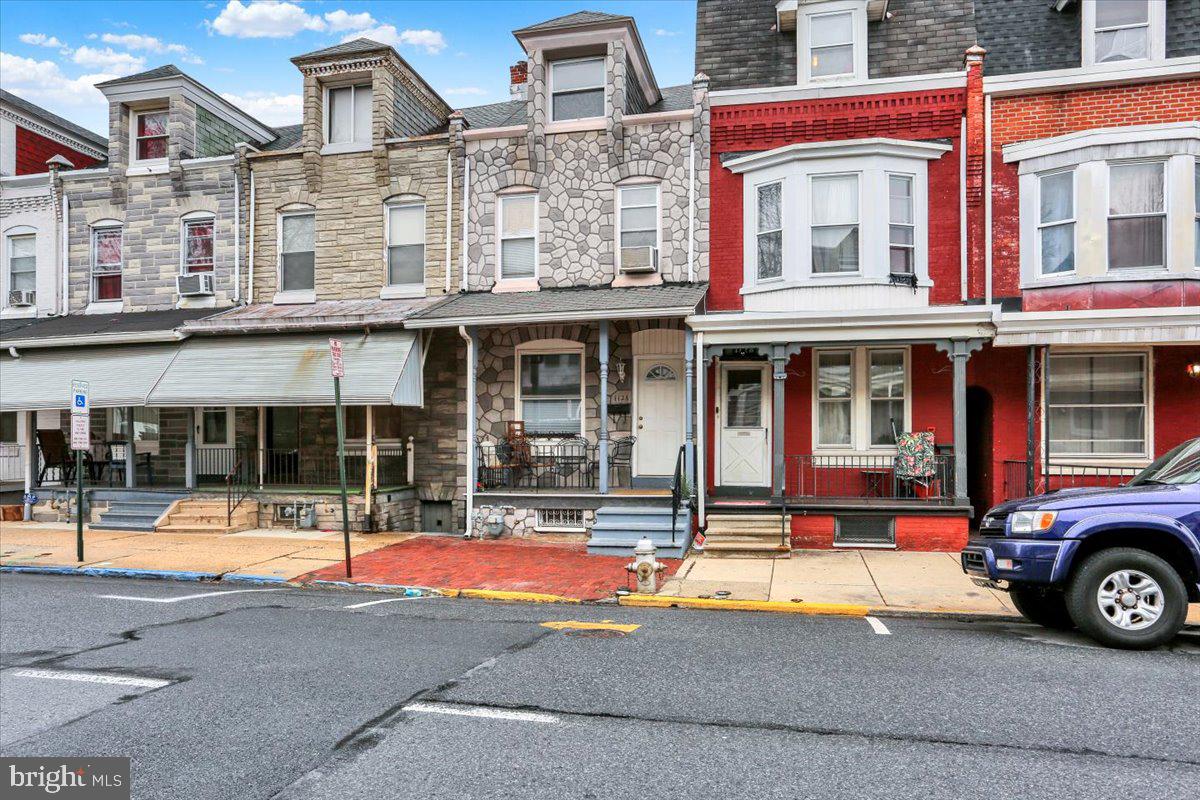 Welcome to 1126 N 12th Street, Reading!
This home offers 4 private bedrooms and 1.5 bathrooms, making it a great opportunity for a first-time homebuyer or a savvy investor. With spacious rooms and solid bones, this property has plenty of potential to add your personal touch and create lasting value.