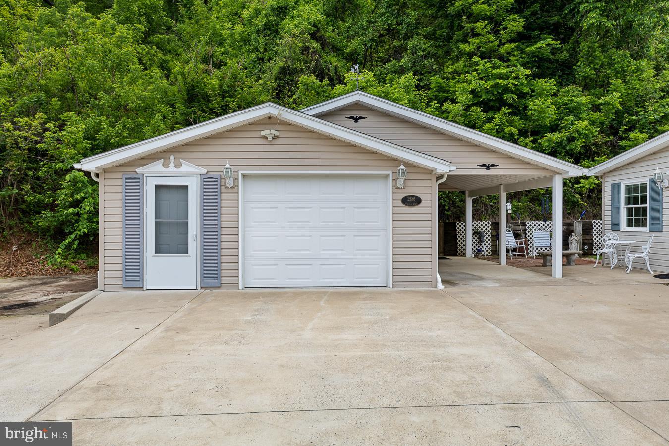 PINE GROVE ROAD - Residential