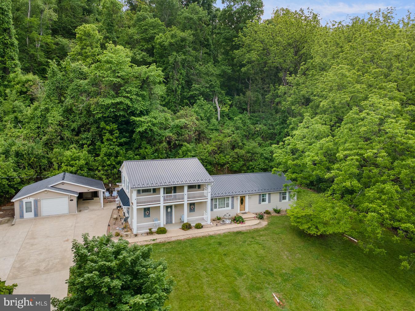 PINE GROVE ROAD - Residential
