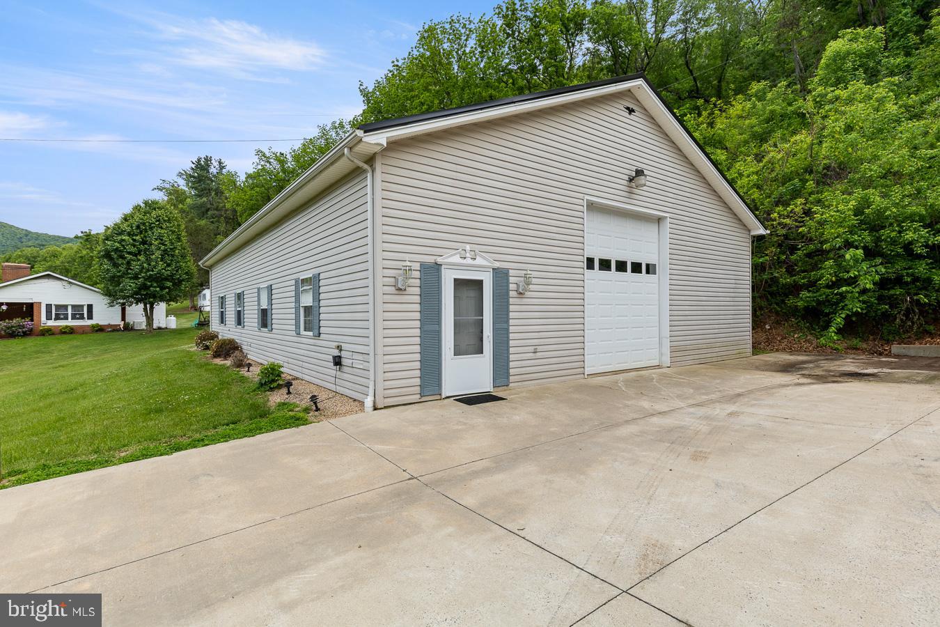 PINE GROVE ROAD - Residential
