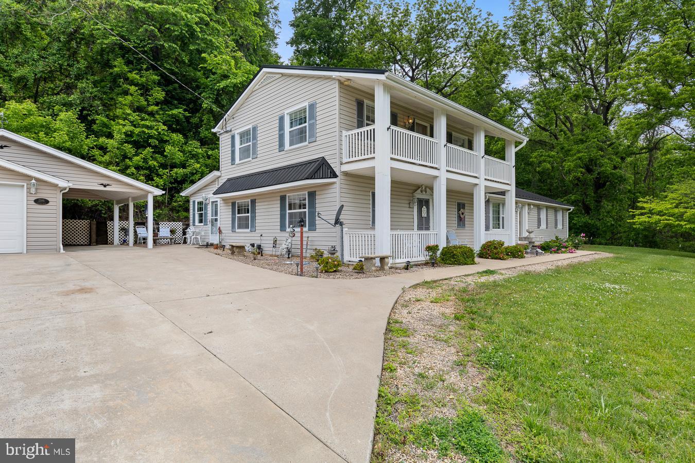 PINE GROVE ROAD - Residential