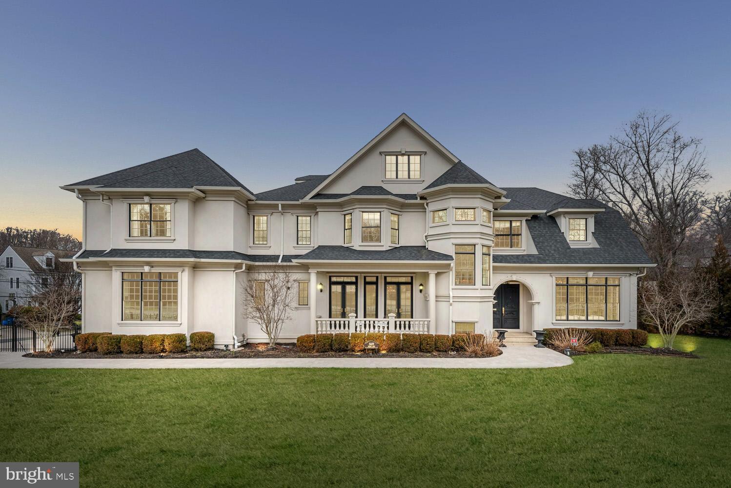 ENGLISH VILLAGE - Residential