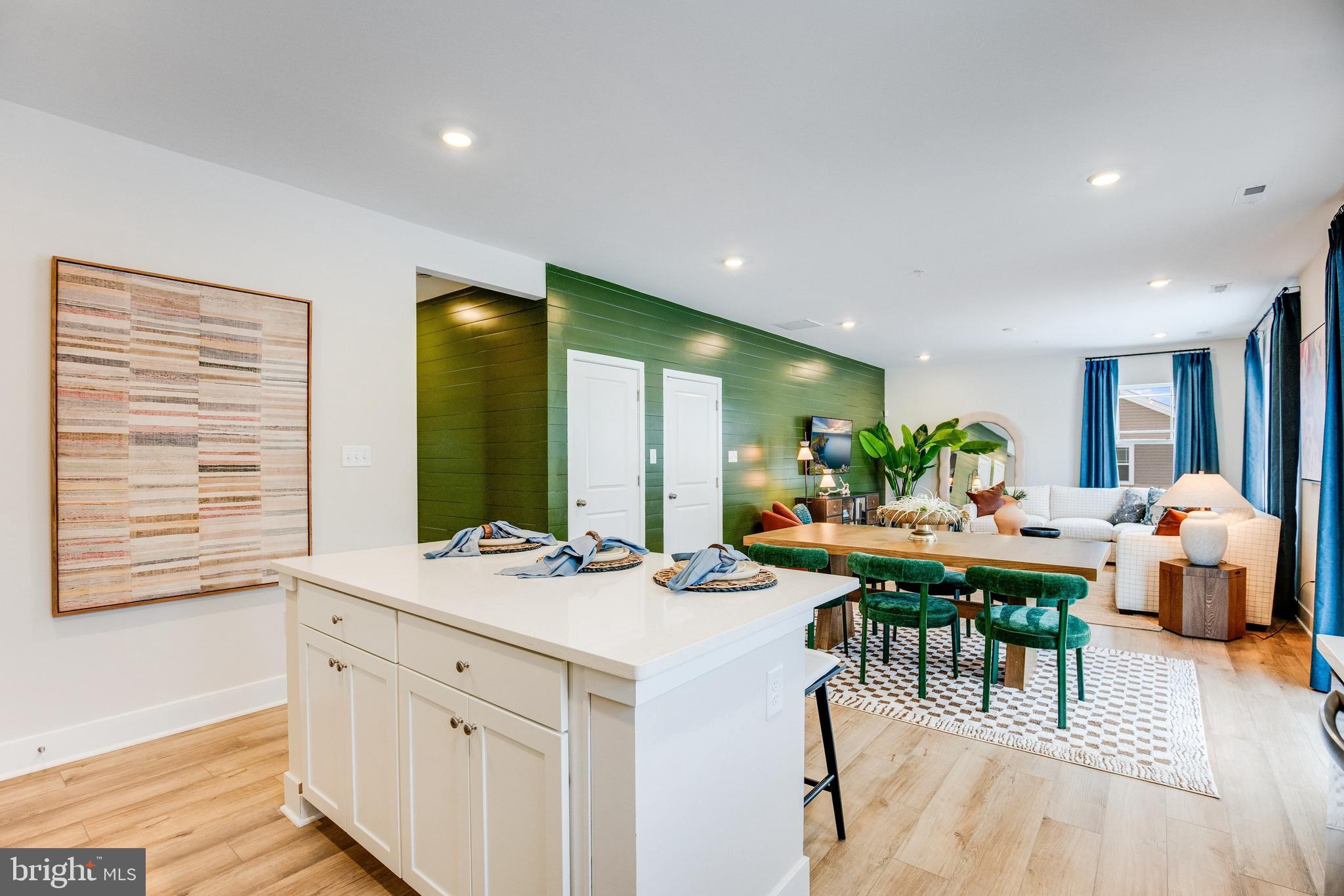 LAKESIDE AT TRAPPE - Residential