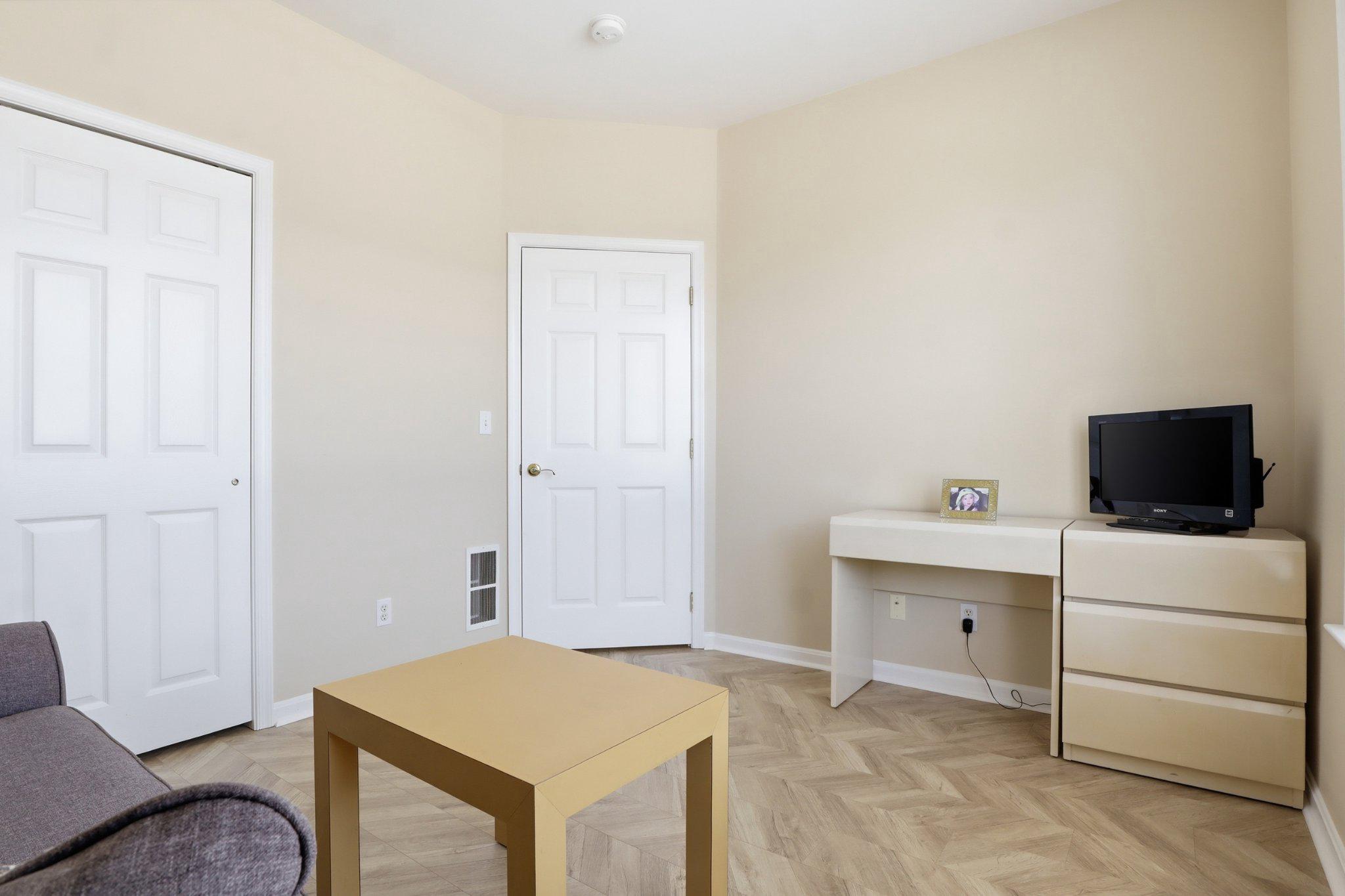 GREENLEIGH AT REGENT'S GLEN - Residential