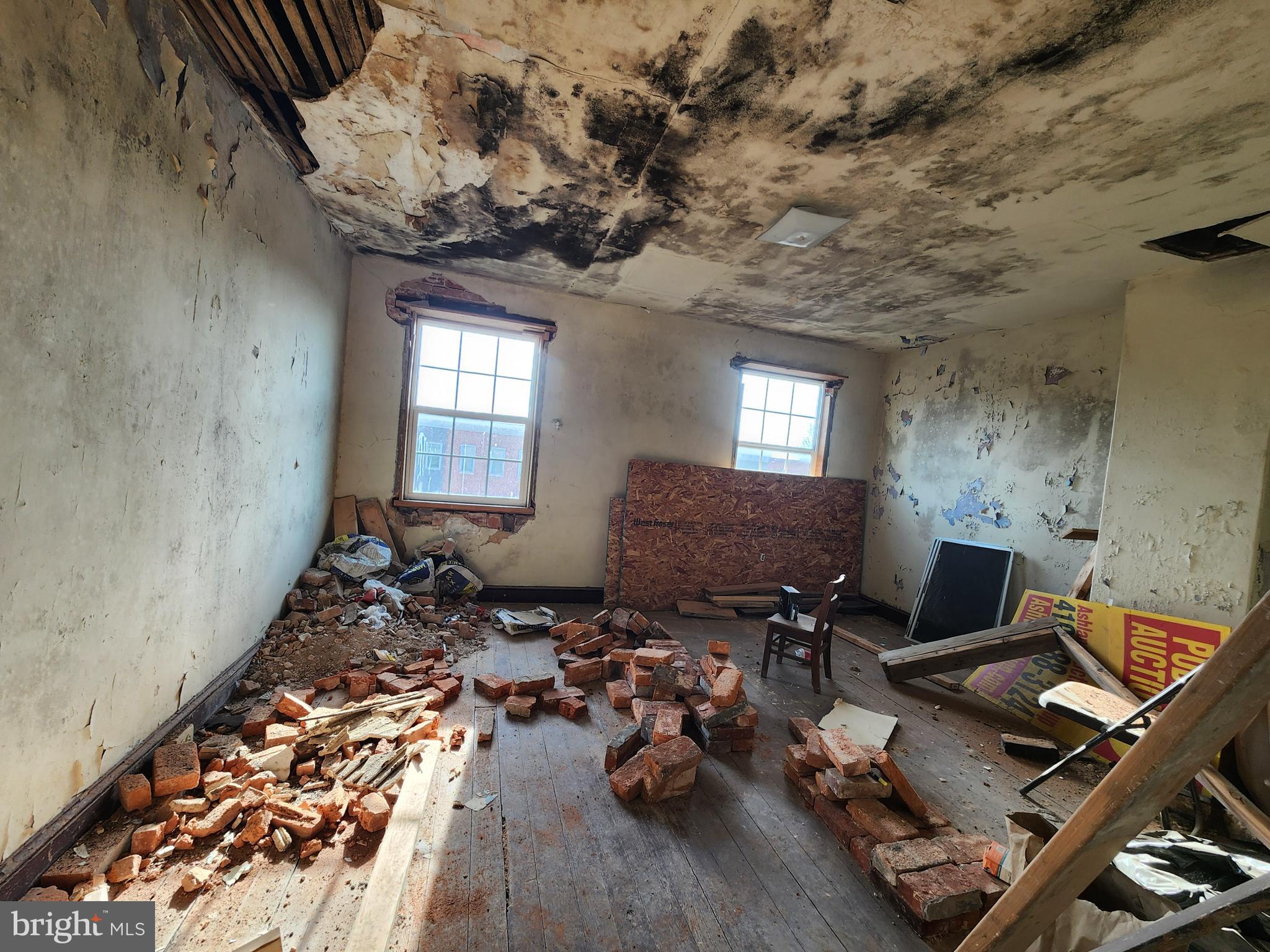 SANDTOWN-WINCHESTER - Residential
