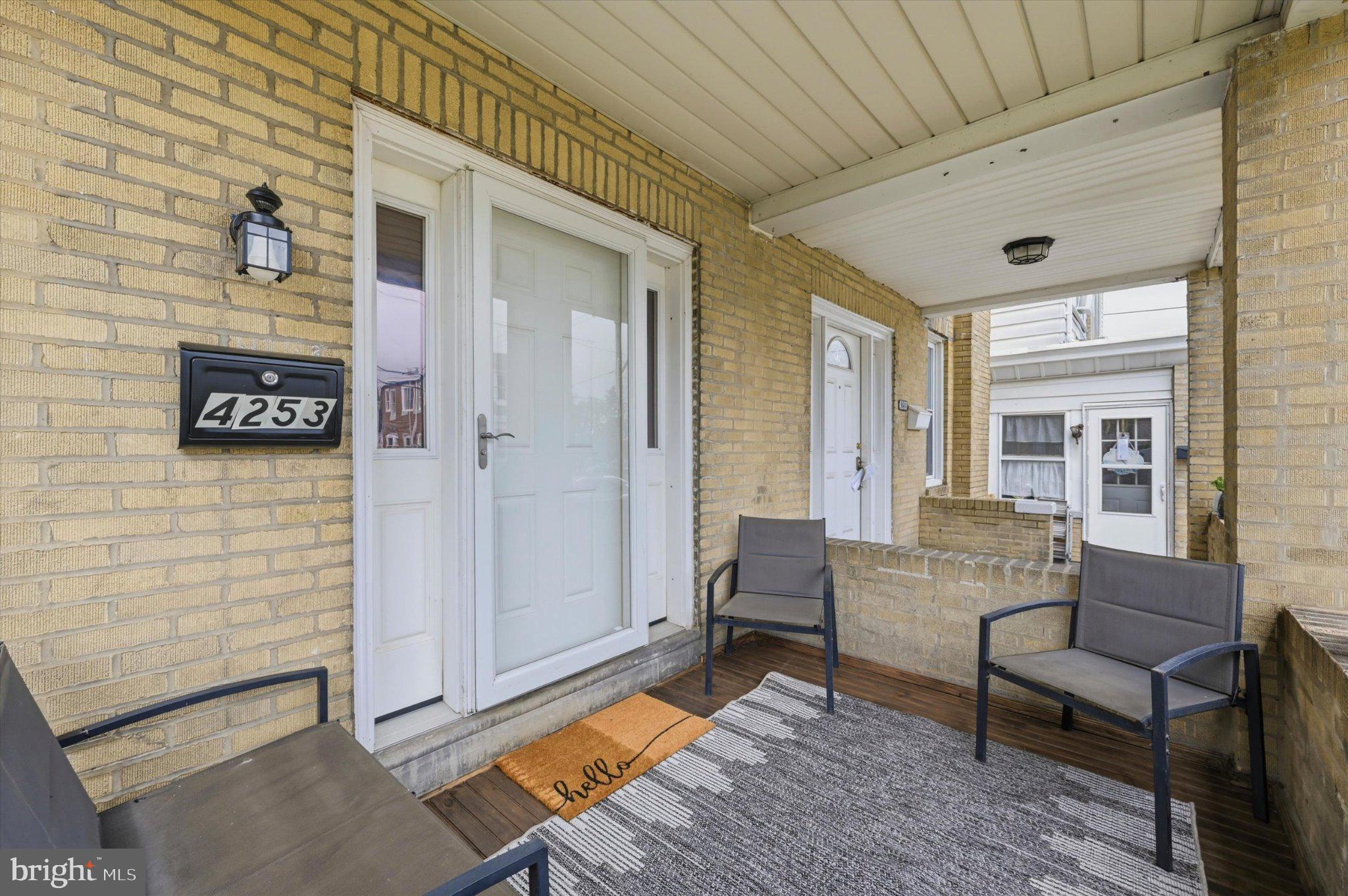 ROXBOROUGH - Residential