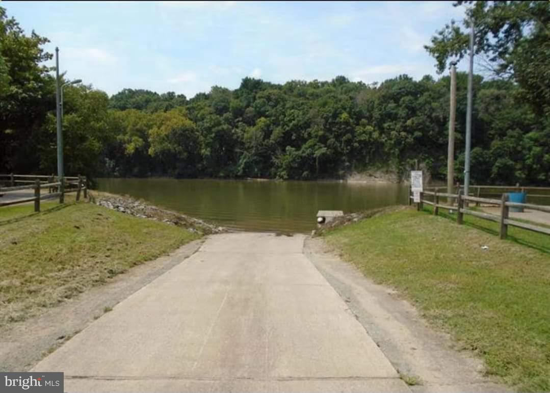 RIVER BEND - Land
