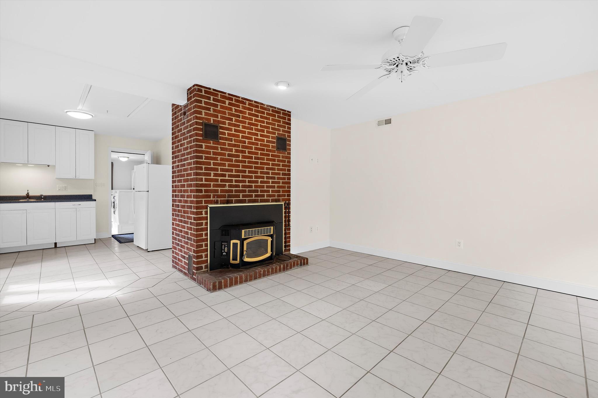 FRANKLIN MANOR - Residential