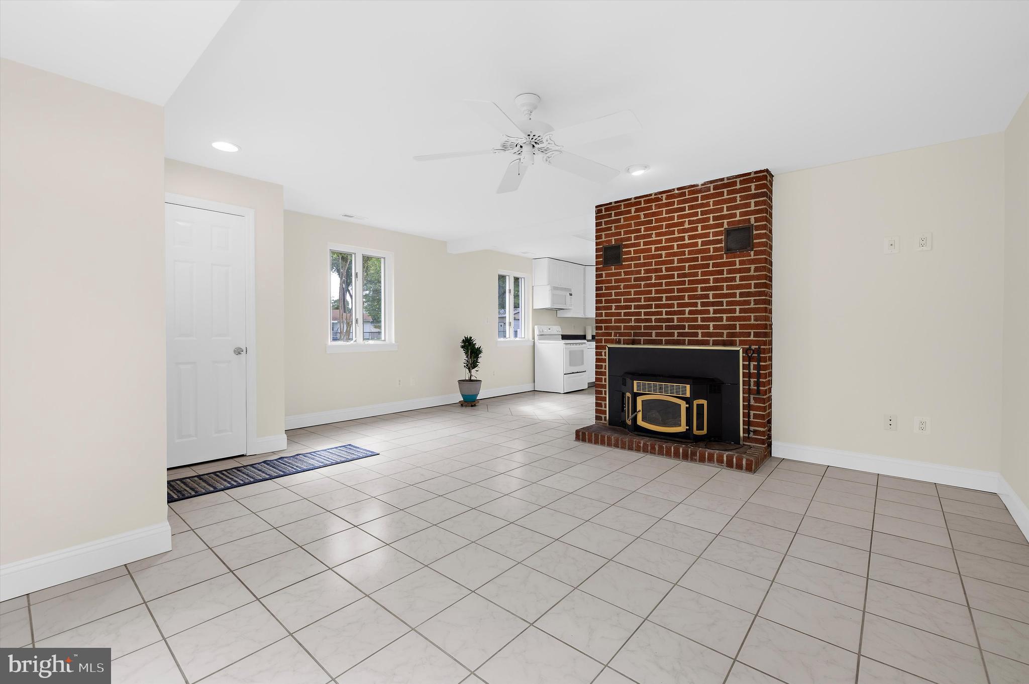 FRANKLIN MANOR - Residential