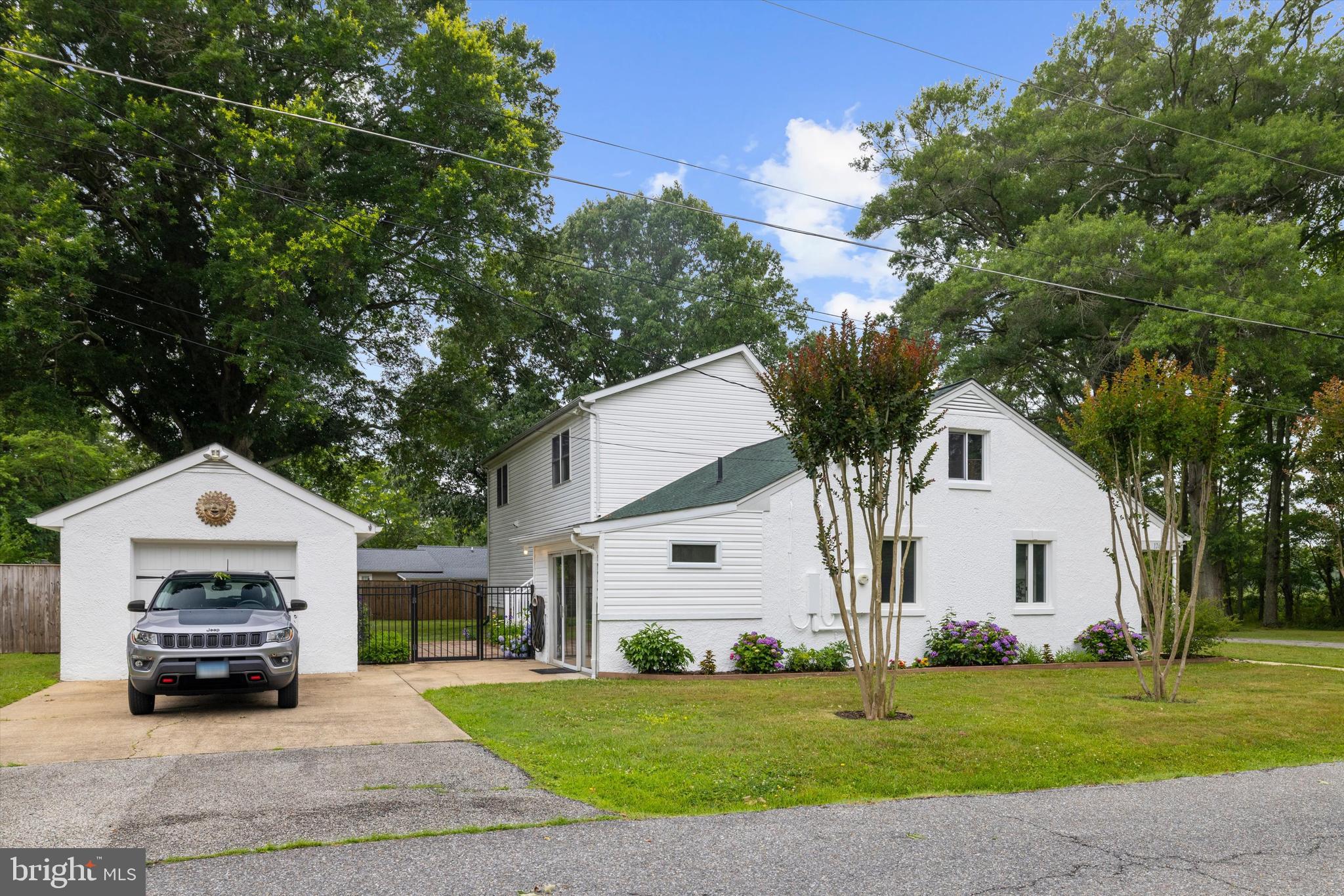 FRANKLIN MANOR - Residential