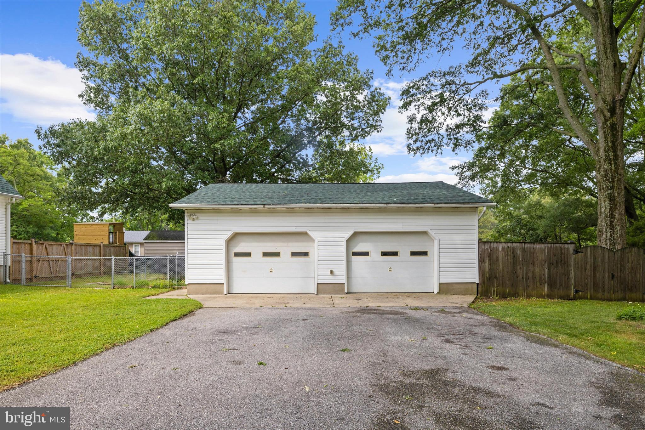 FRANKLIN MANOR - Residential