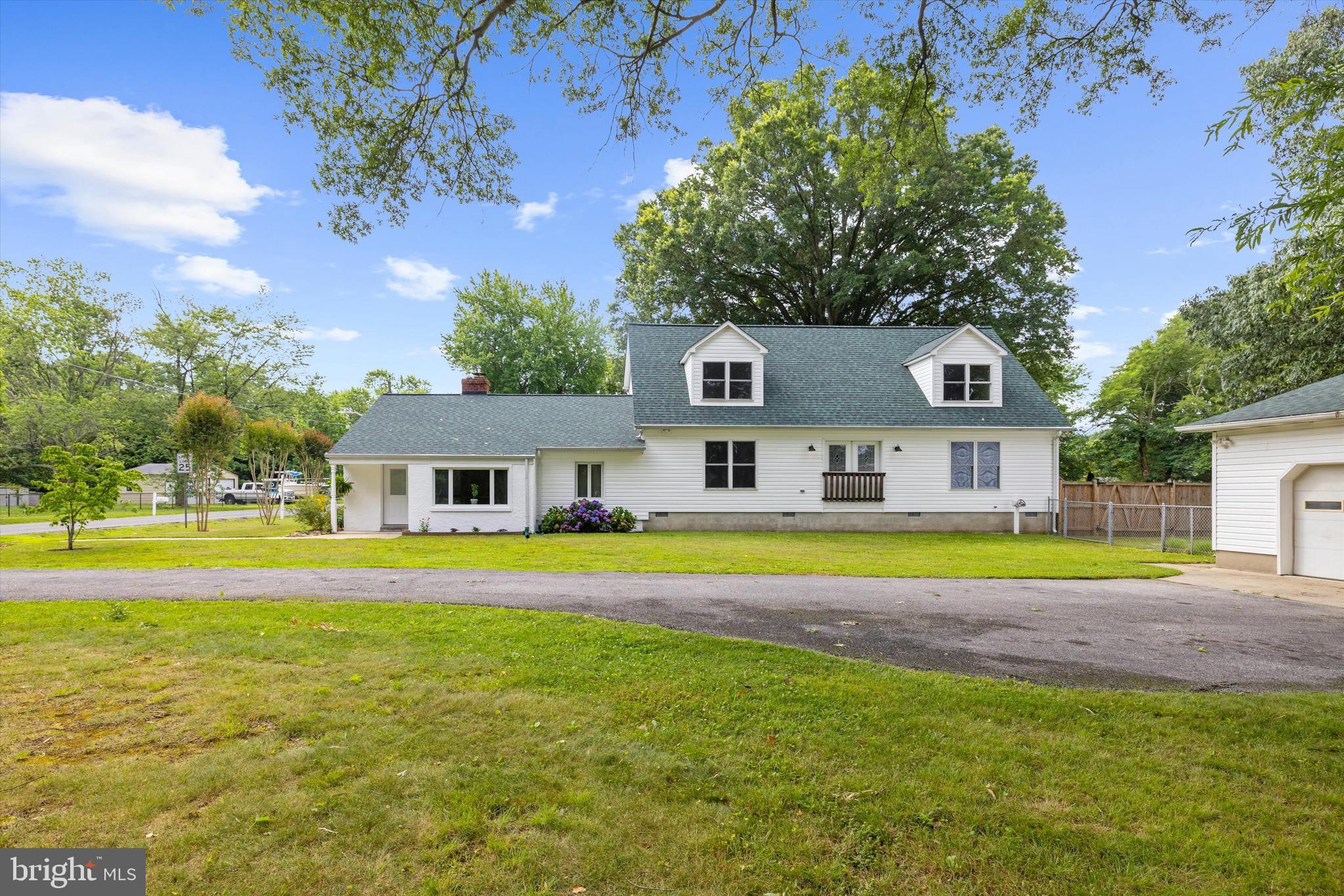 FRANKLIN MANOR - Residential