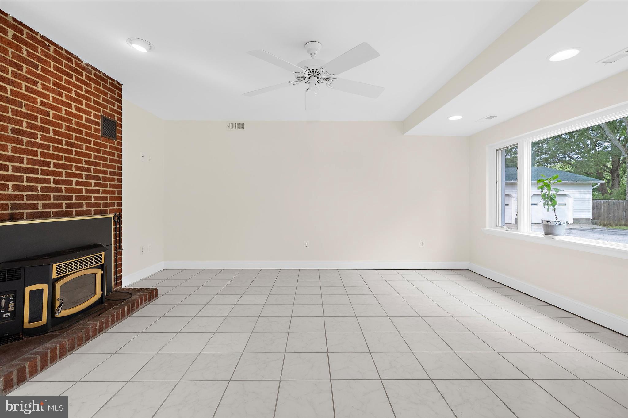 FRANKLIN MANOR - Residential
