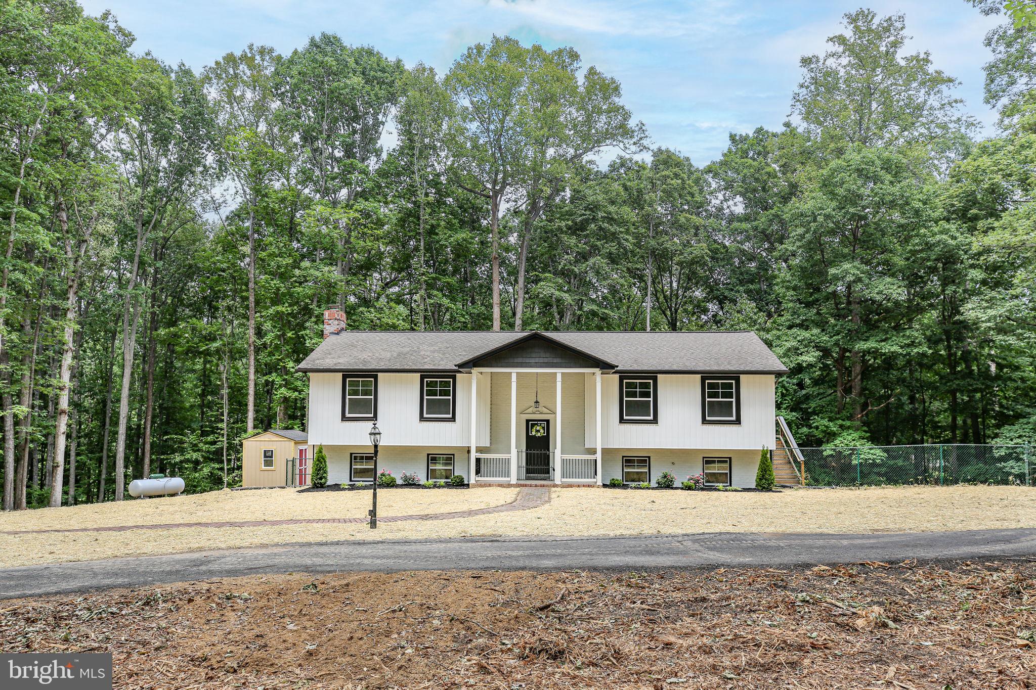 ELVERS(LEE'S HEADQUARTER) - Residential