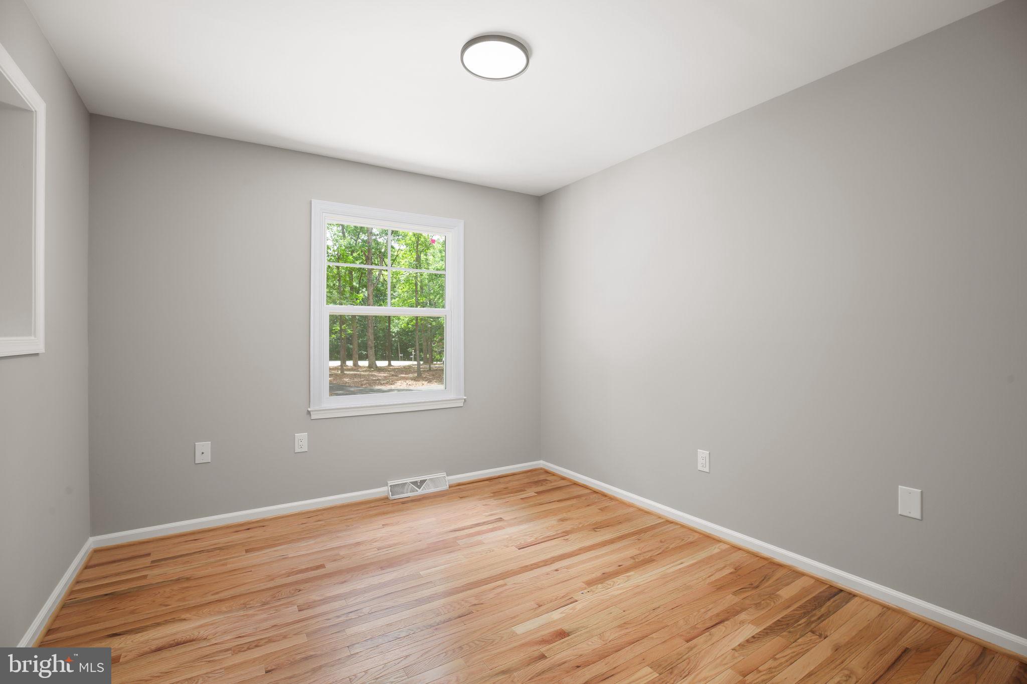 ELVERS(LEE'S HEADQUARTER) - Residential