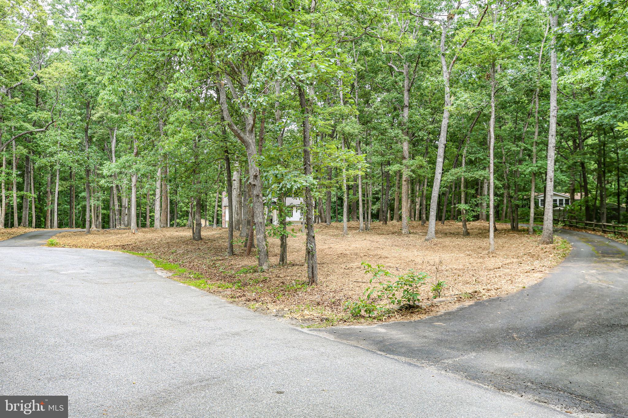 ELVERS(LEE'S HEADQUARTER) - Residential