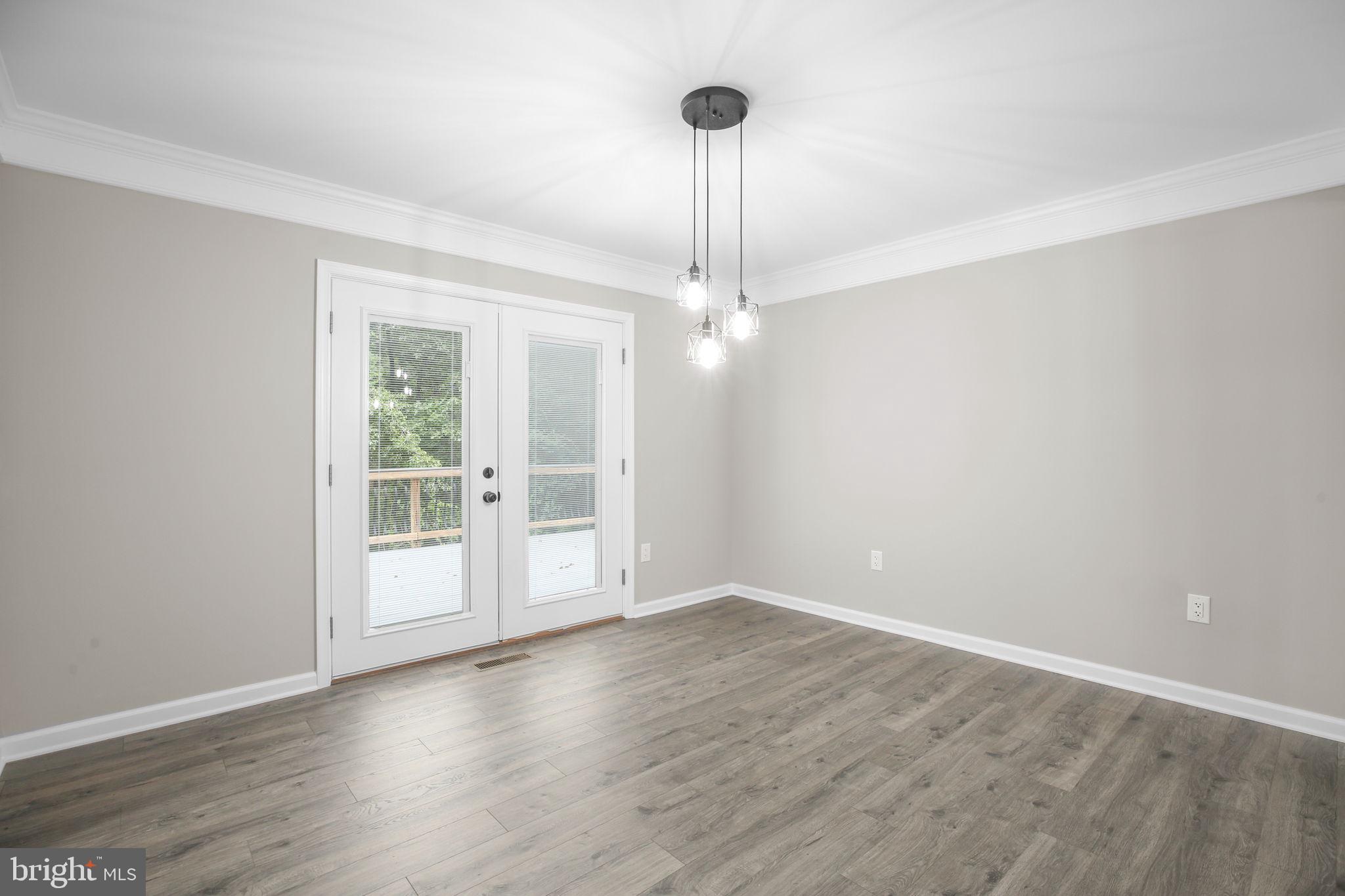 ELVERS(LEE'S HEADQUARTER) - Residential