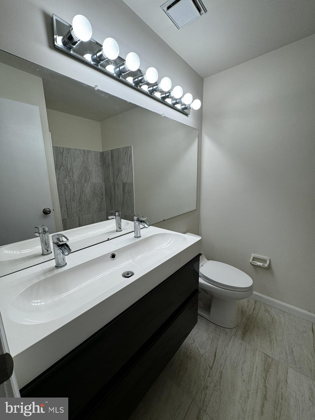 SOCIETY PL - Residential