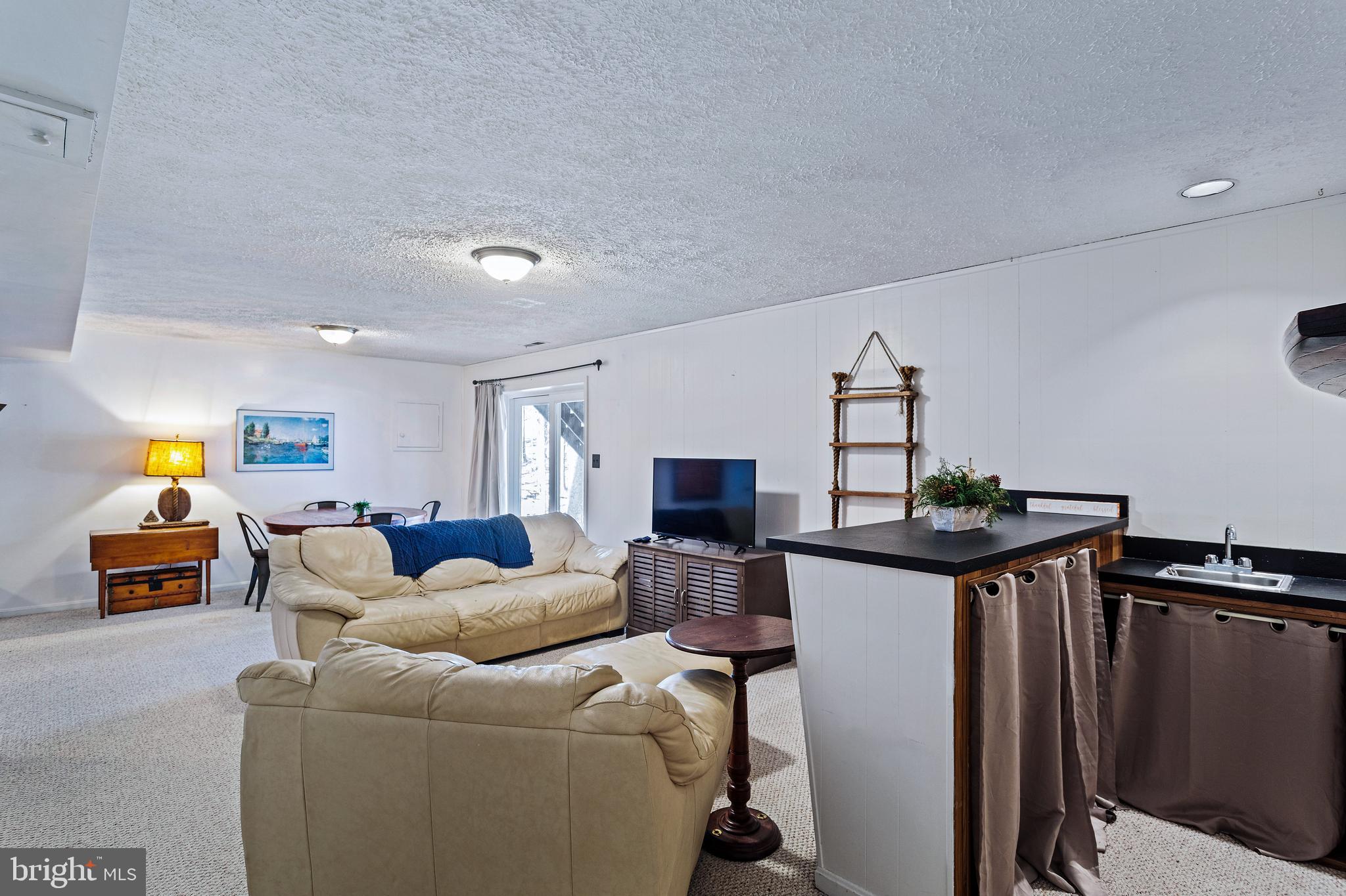 FAIRFAX STATION - Residential