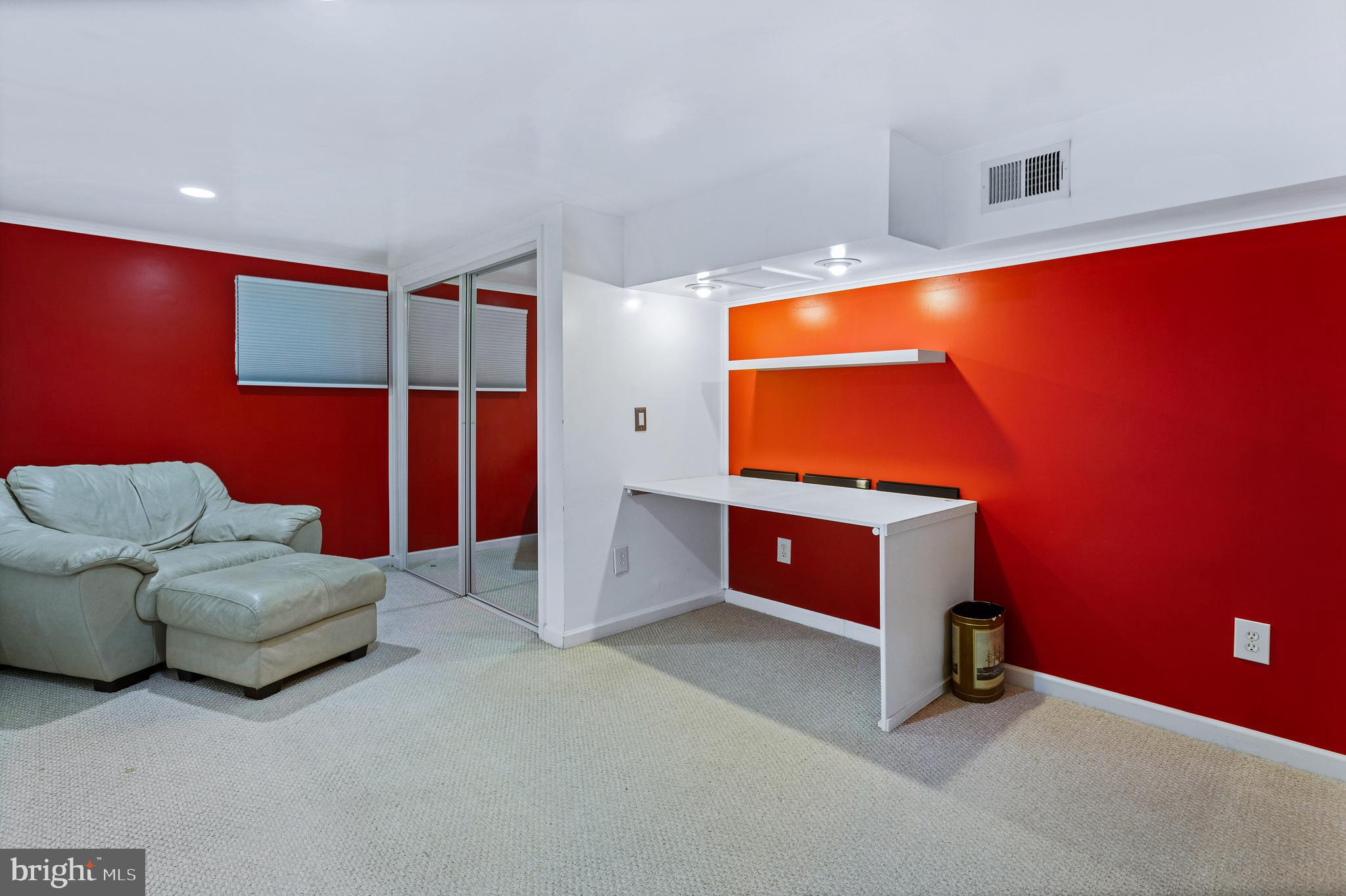 FAIRFAX STATION - Residential