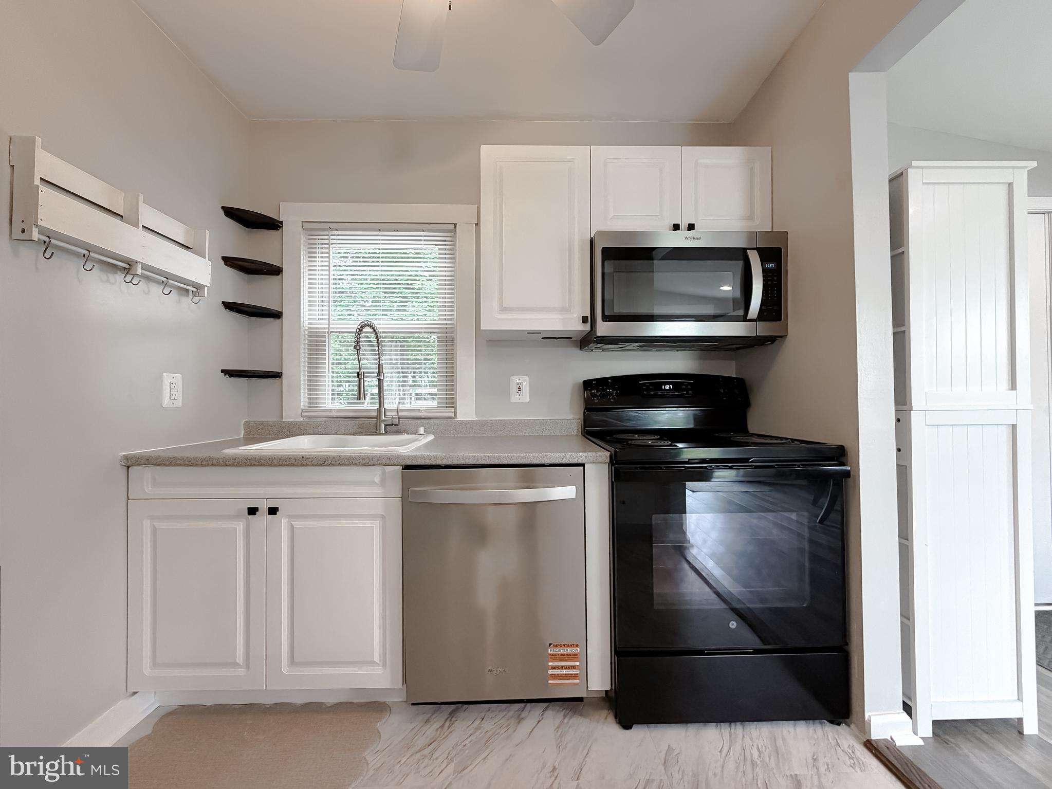 EAGLE HARBOR - Residential