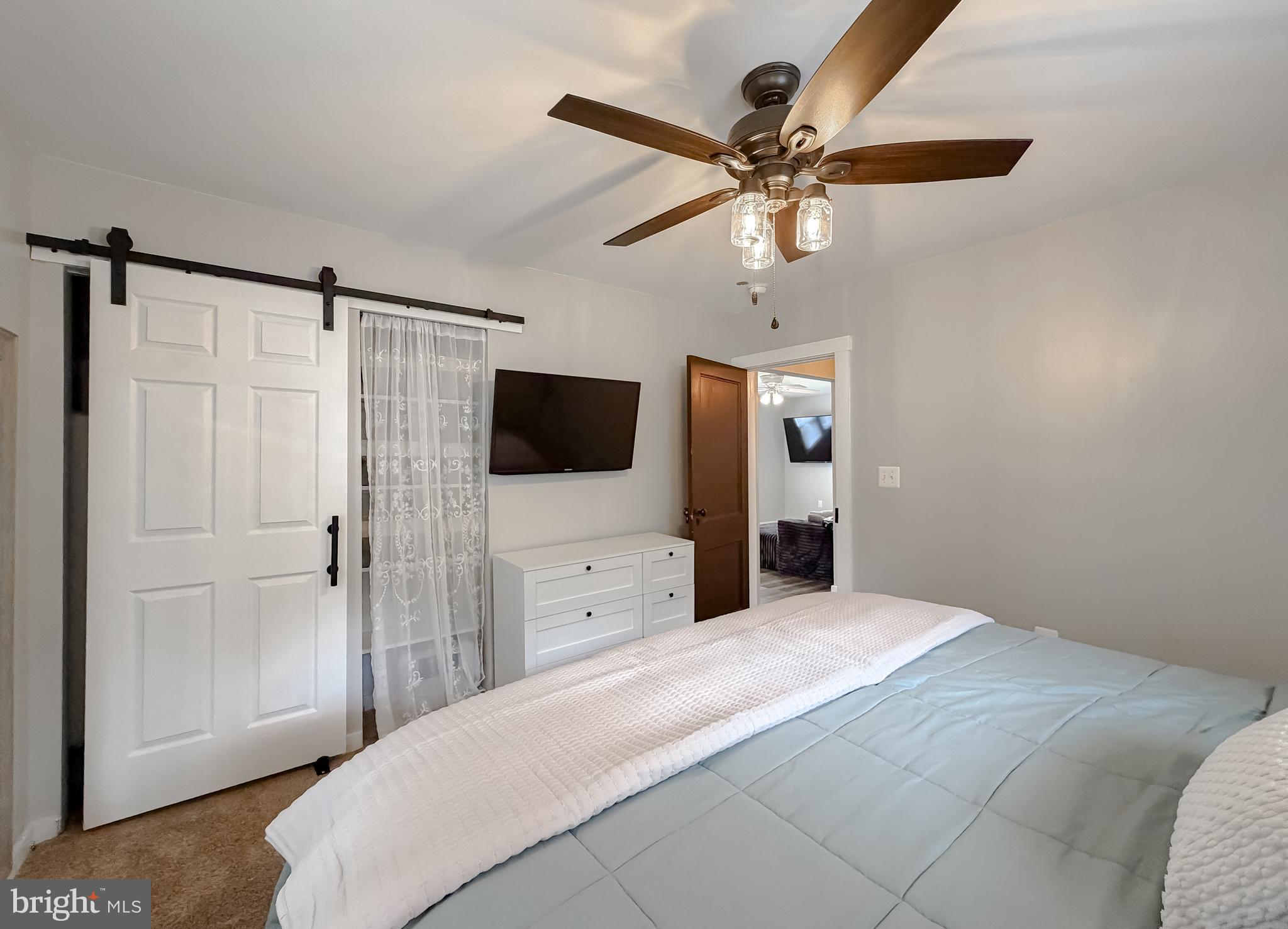 EAGLE HARBOR - Residential