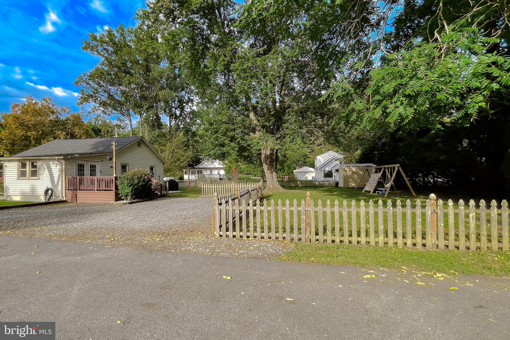 EAGLE HARBOR - Residential