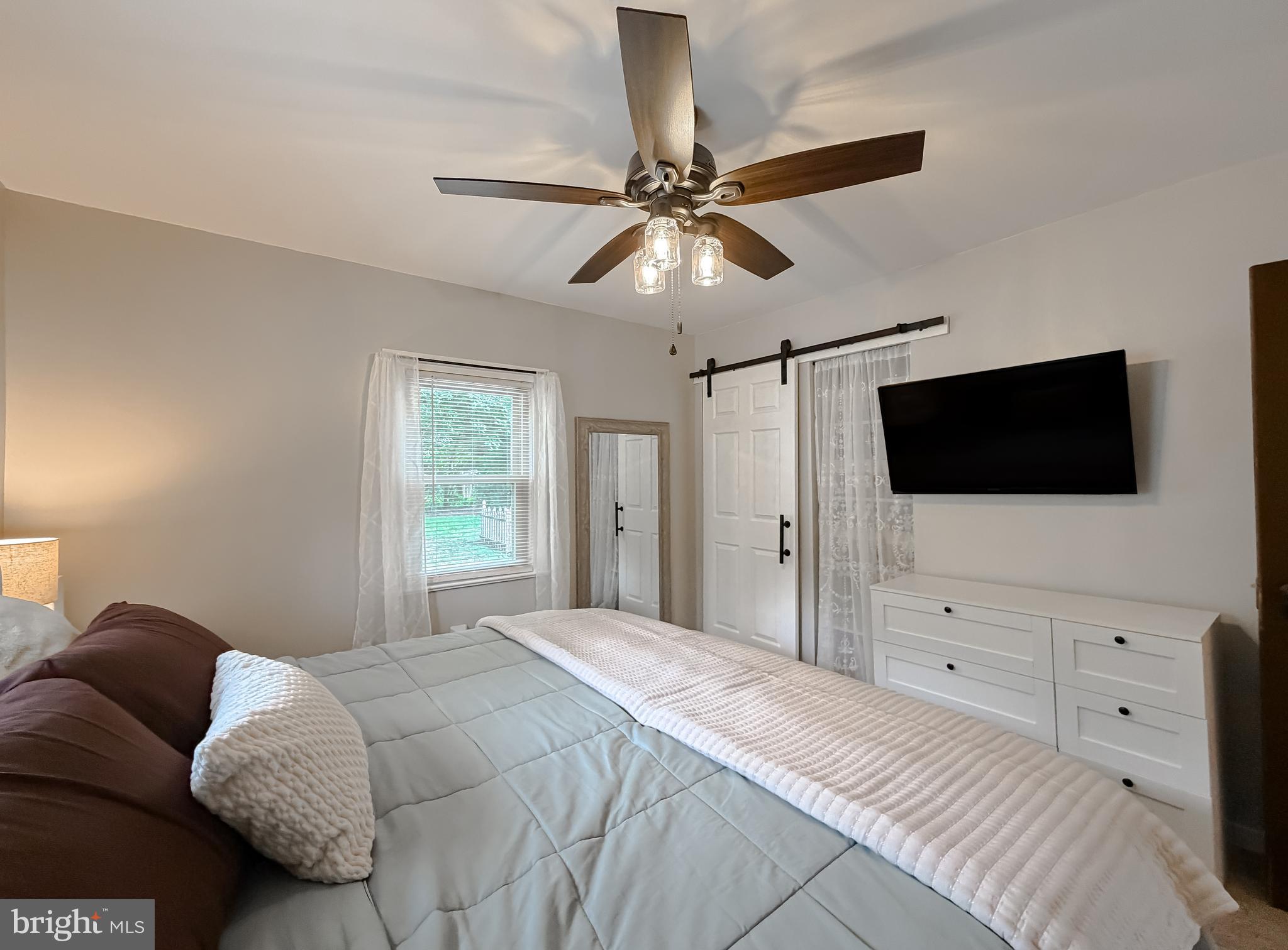 EAGLE HARBOR - Residential