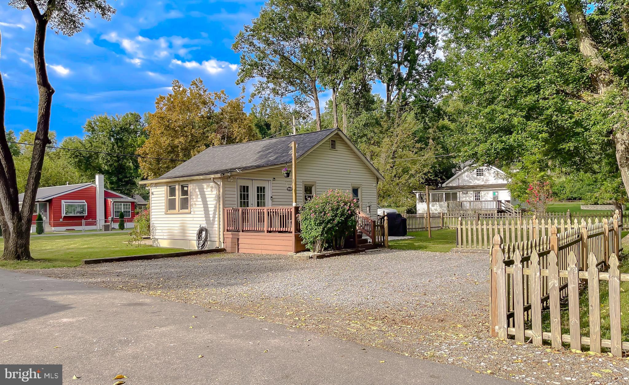EAGLE HARBOR - Residential