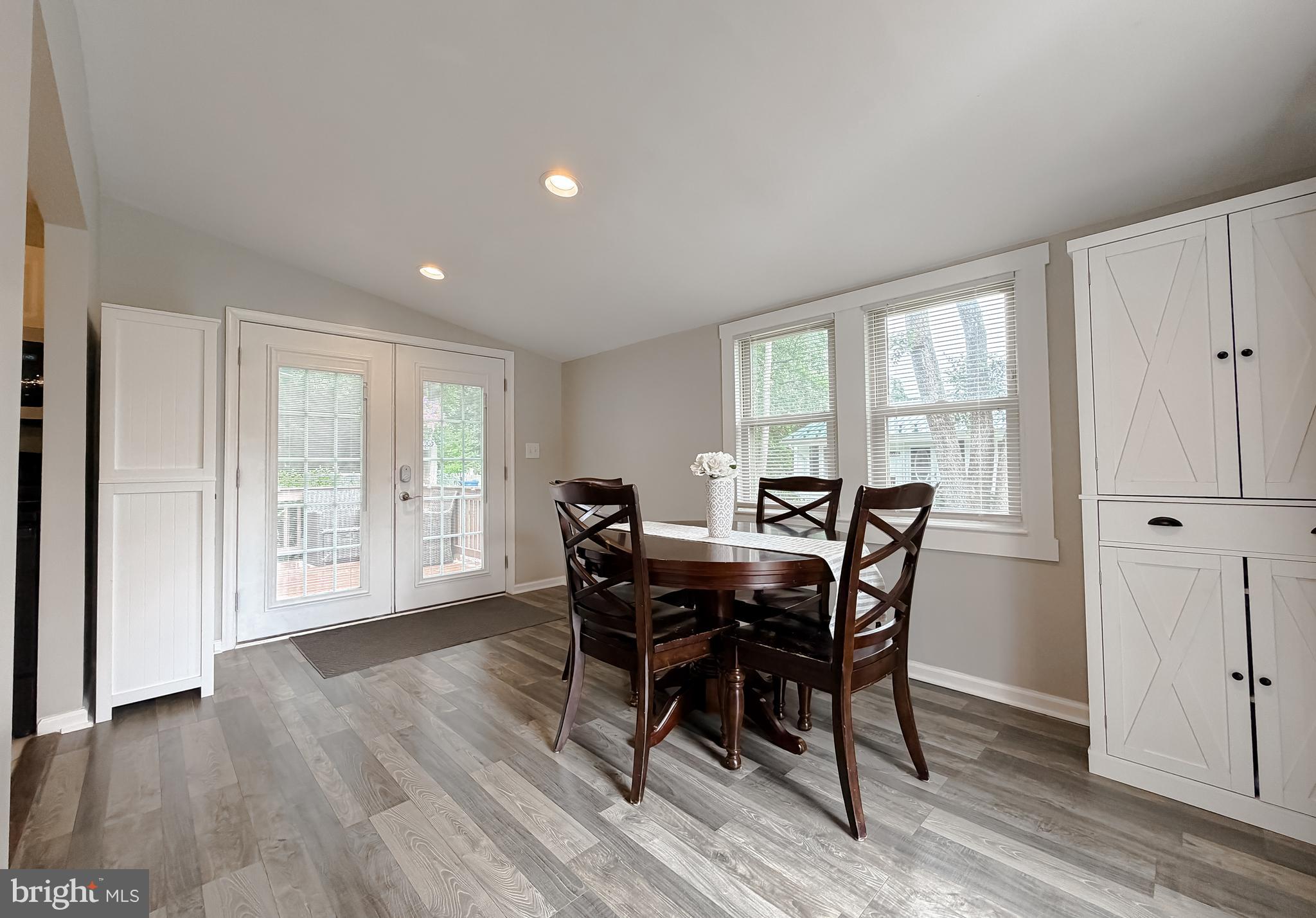 EAGLE HARBOR - Residential