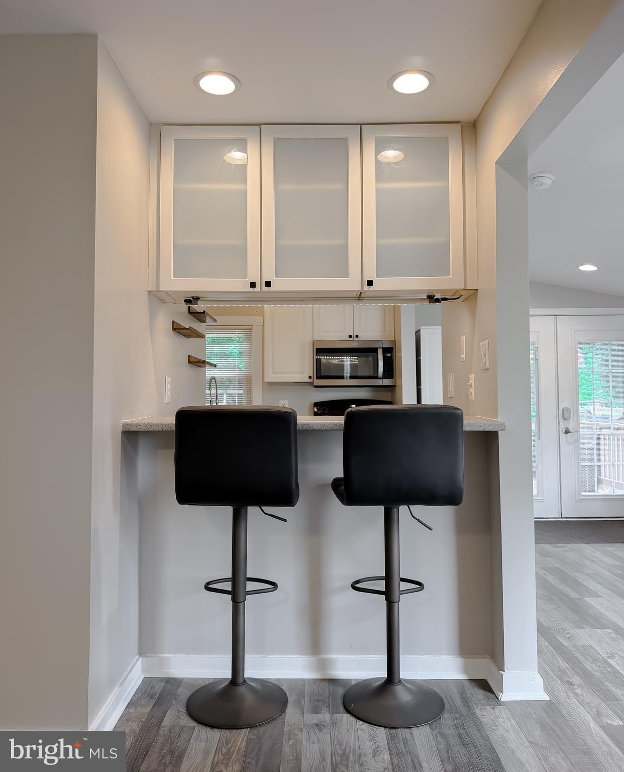 EAGLE HARBOR - Residential