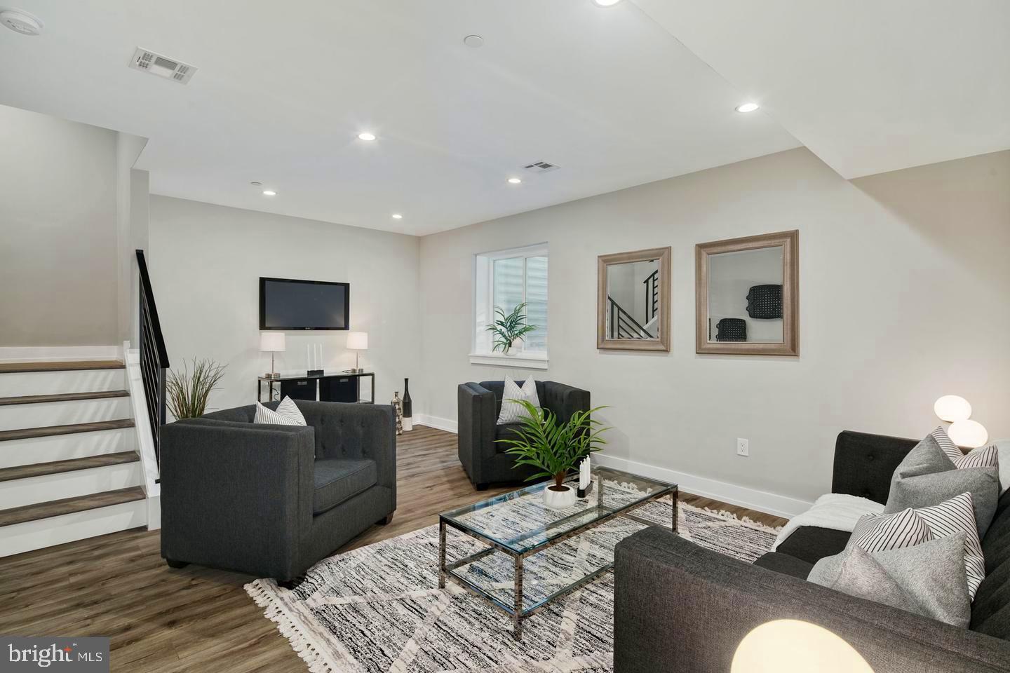 MANAYUNK - Residential