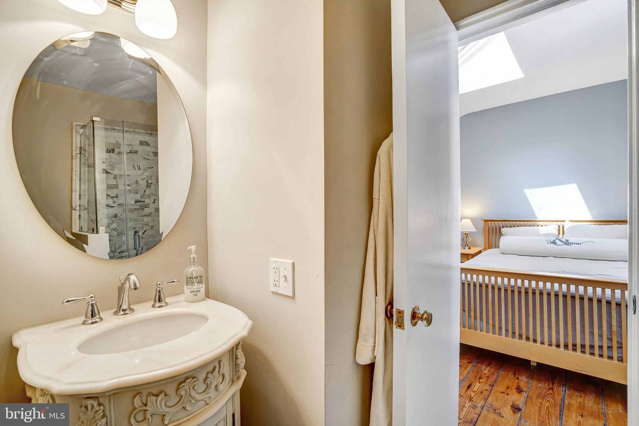 OLD TOWN ALEXANDRIA - Residential
