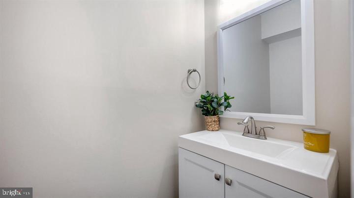 CHURCHILL TOWN SECTOR - Residential Lease