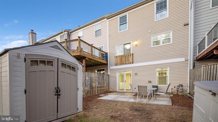 CHURCHILL TOWN SECTOR - Residential Lease