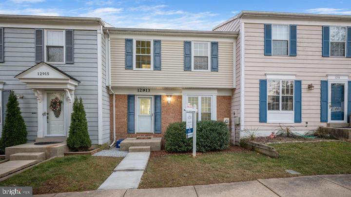 CHURCHILL TOWN SECTOR - Residential Lease