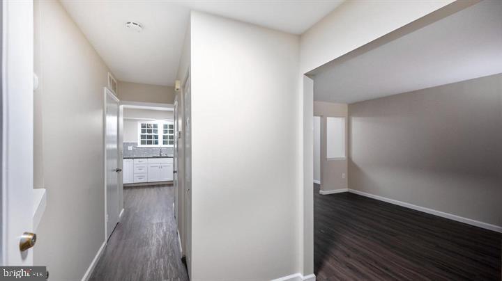 CHURCHILL TOWN SECTOR - Residential Lease