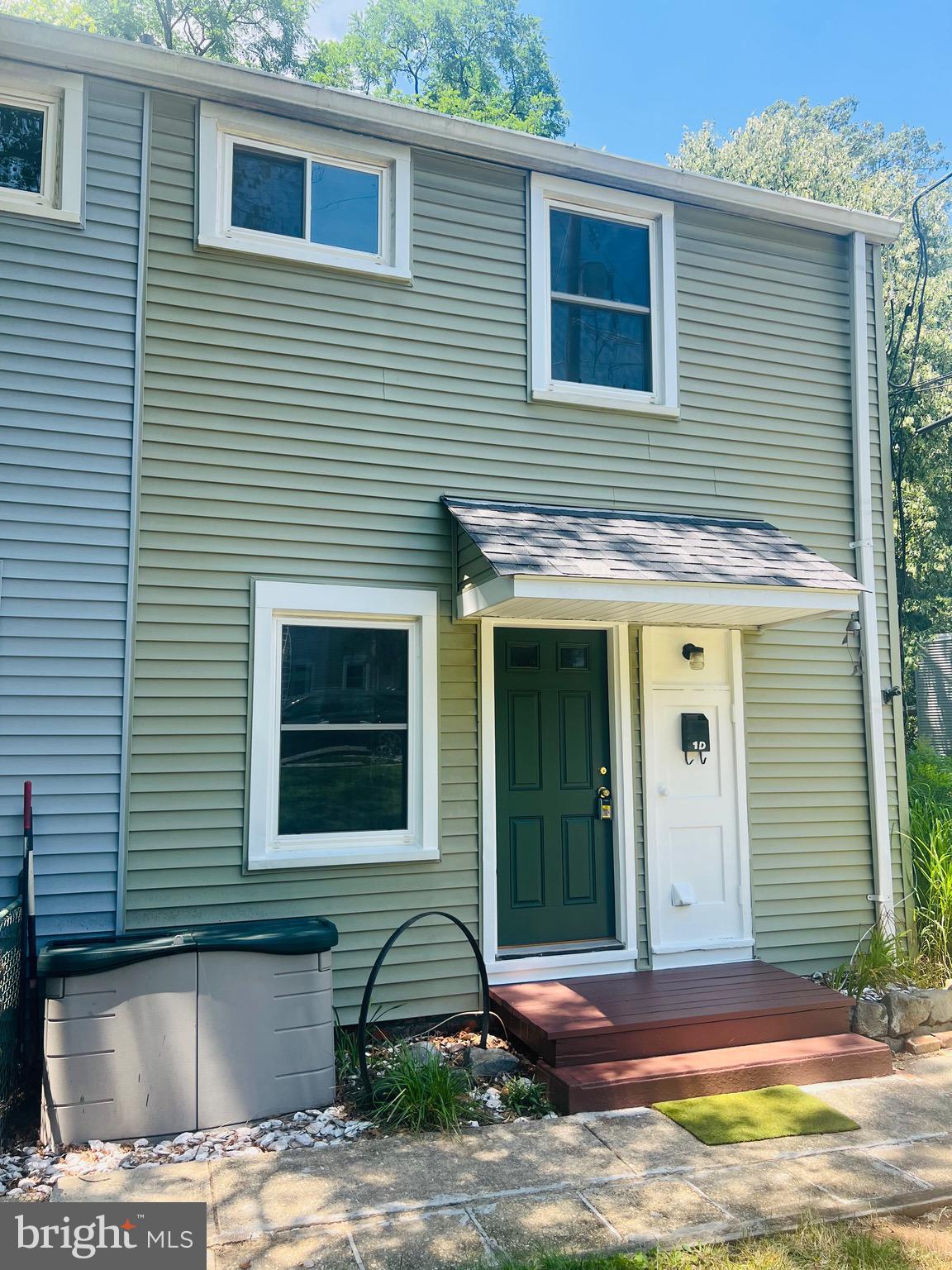Estate sale priced to sell.  This end of the row townhome received pretty of natural sun light with the bonus side windows.  The home shows quite well.  The kitchen and bathroom are standard but in excellent condition.  The roof and hot water heater are brand new.  The windows, siding, heaters, and doors are newer from the HIP program.  The home also has plenty of parking as it backs to an empty Cul-de-sac like parking lot.  This one will not last long so come take a look soon.