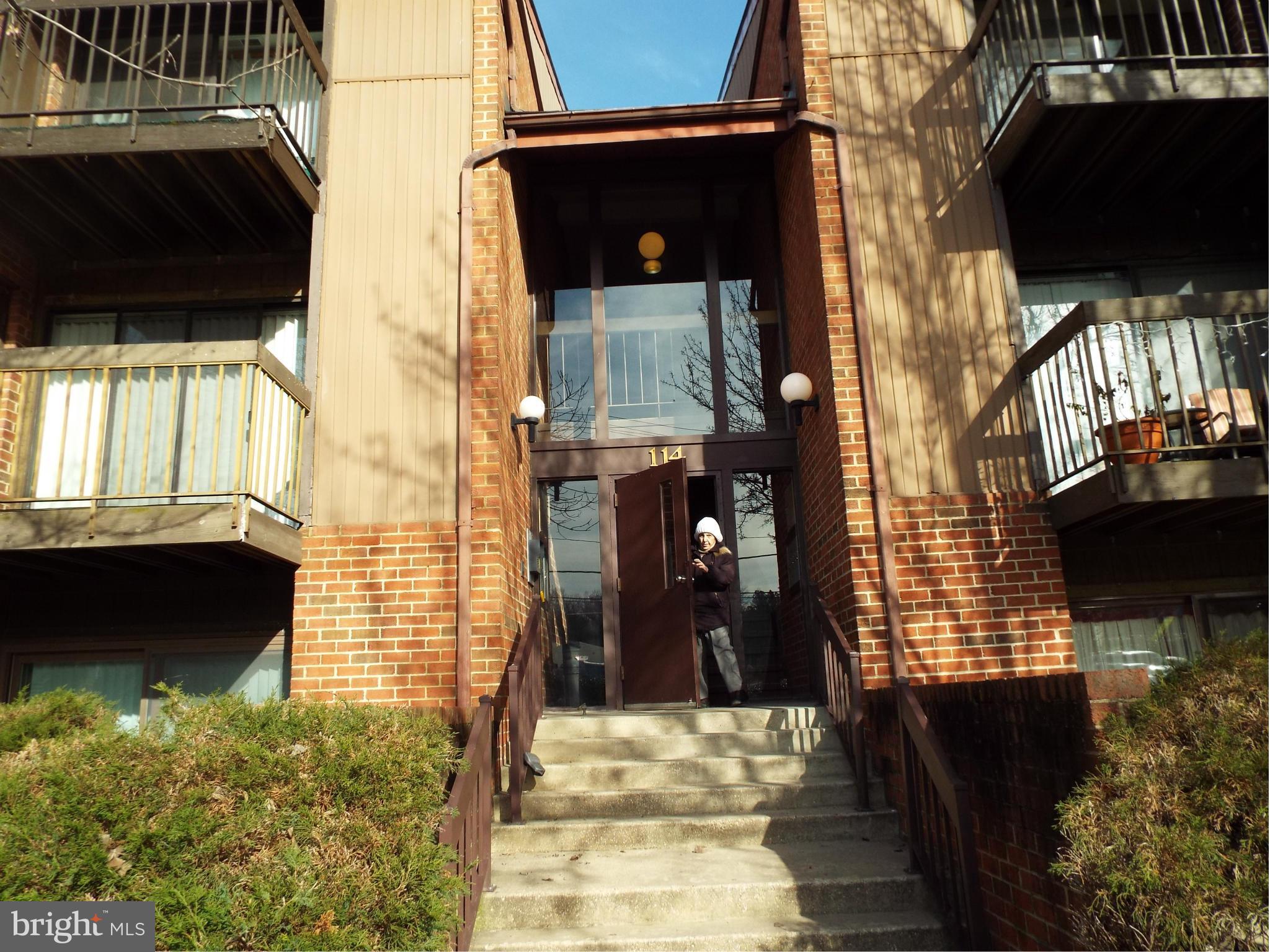 SUN VALLEY CONDOMINIUMS - Residential Lease