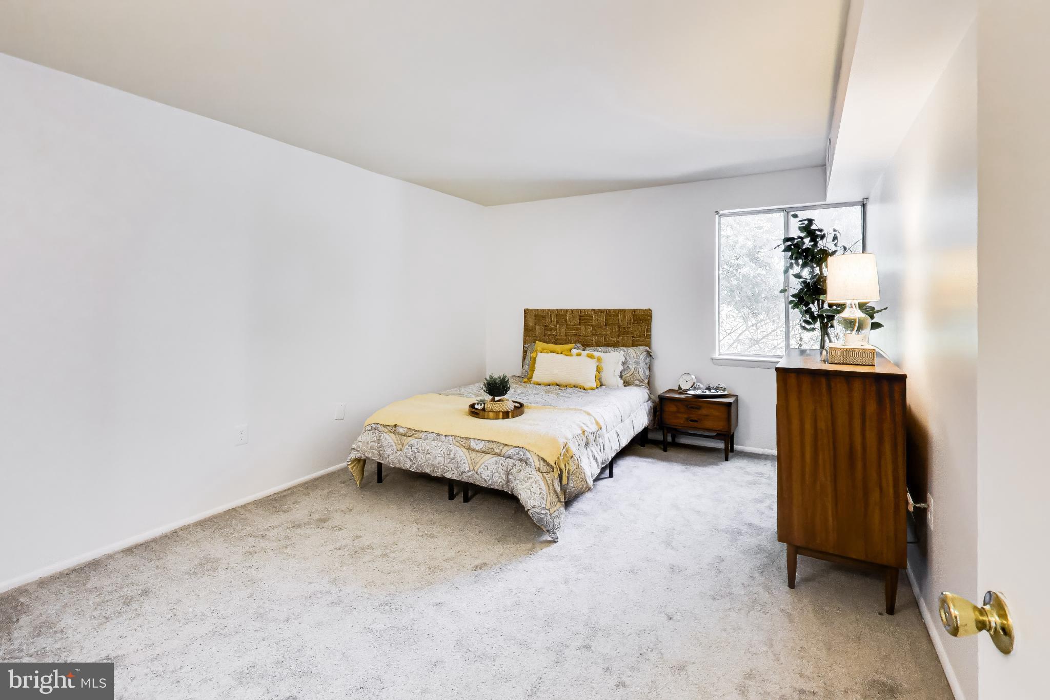 NORTH CREEK VILLAS - Residential