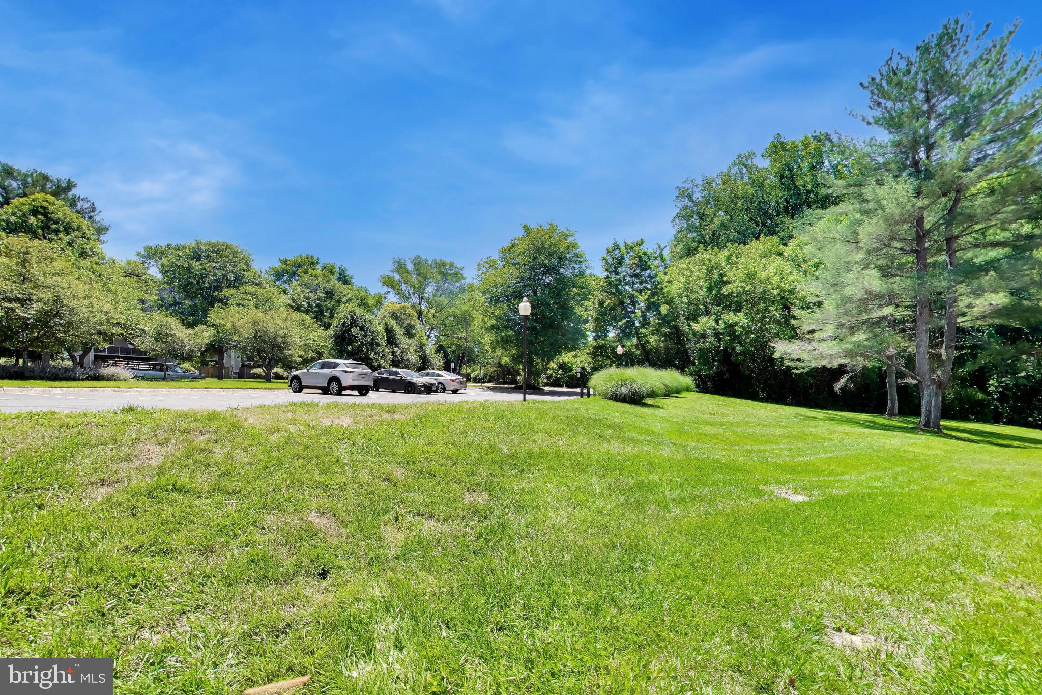 NORTH CREEK VILLAS - Residential