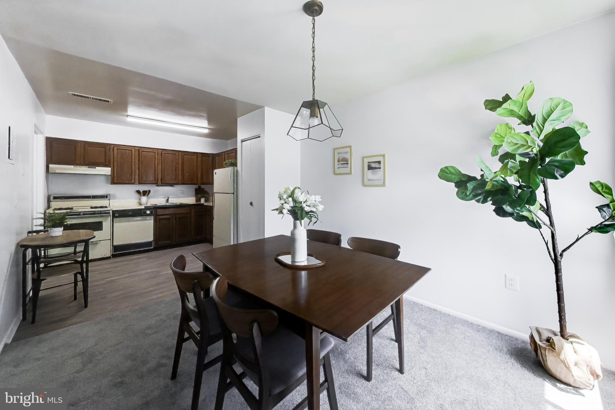 NORTH CREEK VILLAS - Residential