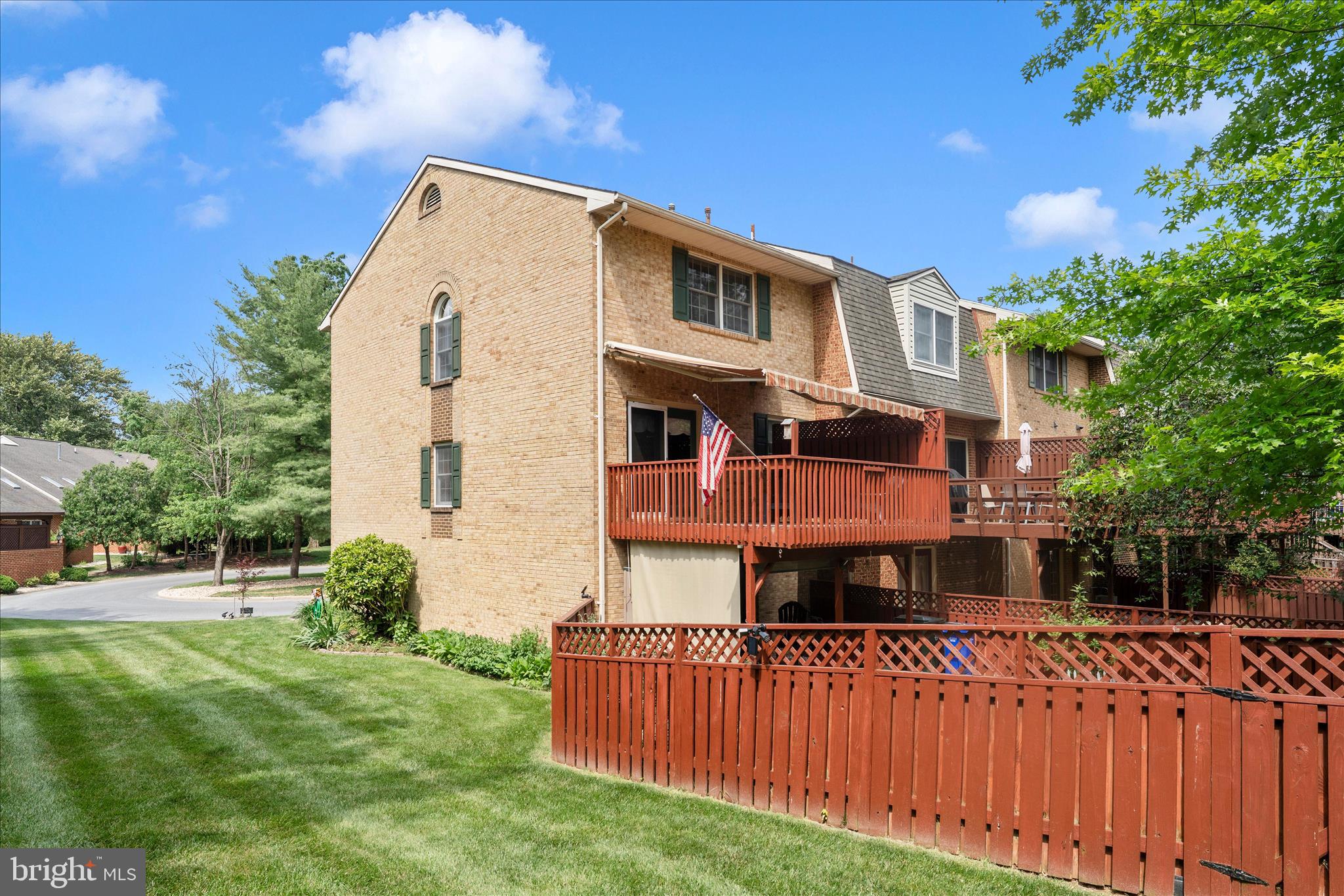 NORTH GATE TOWNE HOMES - Residential
