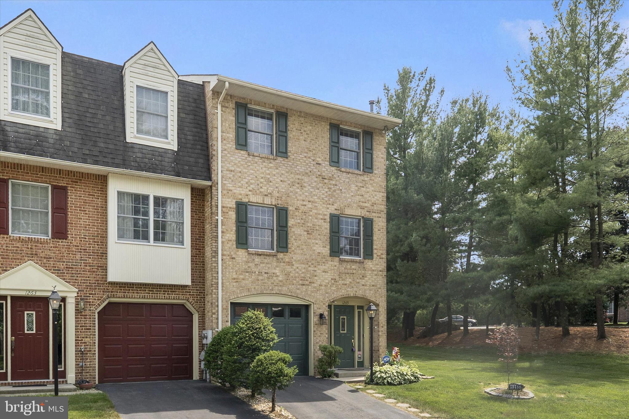 NORTH GATE TOWNE HOMES - Residential