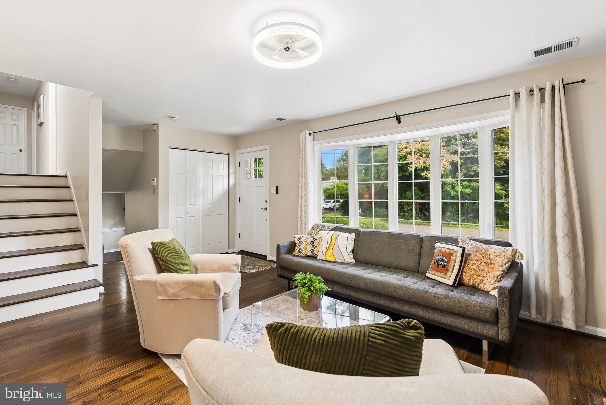 HILLSMERE SHORES - Residential