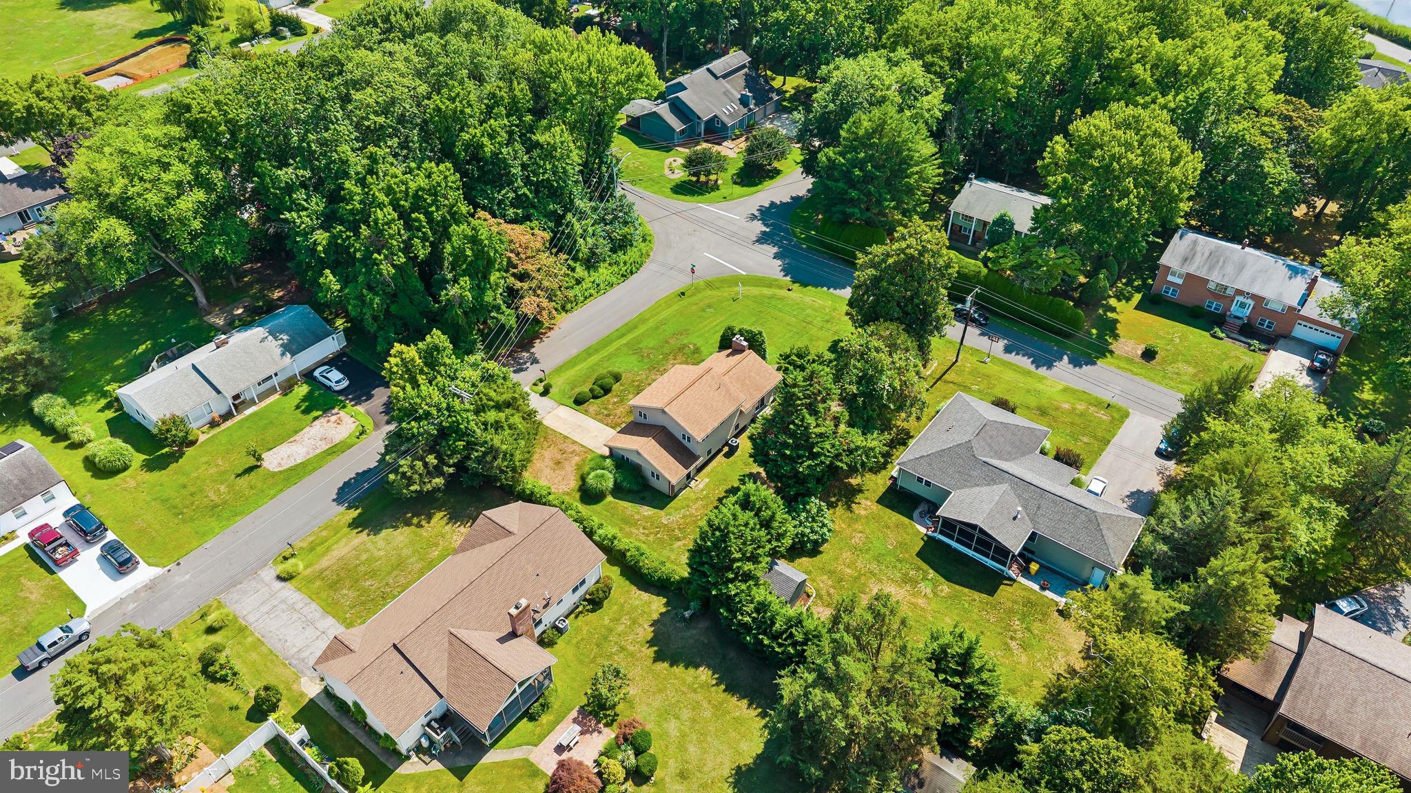 HILLSMERE SHORES - Residential