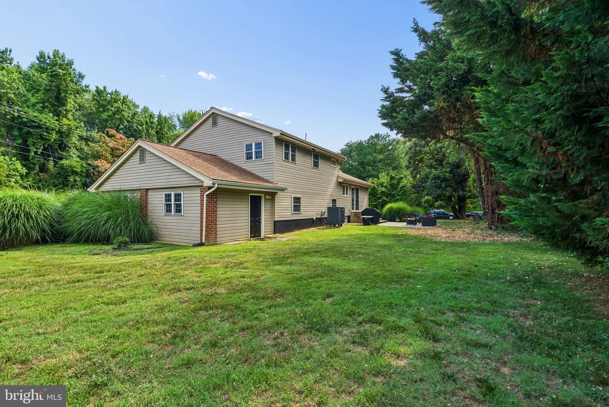 HILLSMERE SHORES - Residential