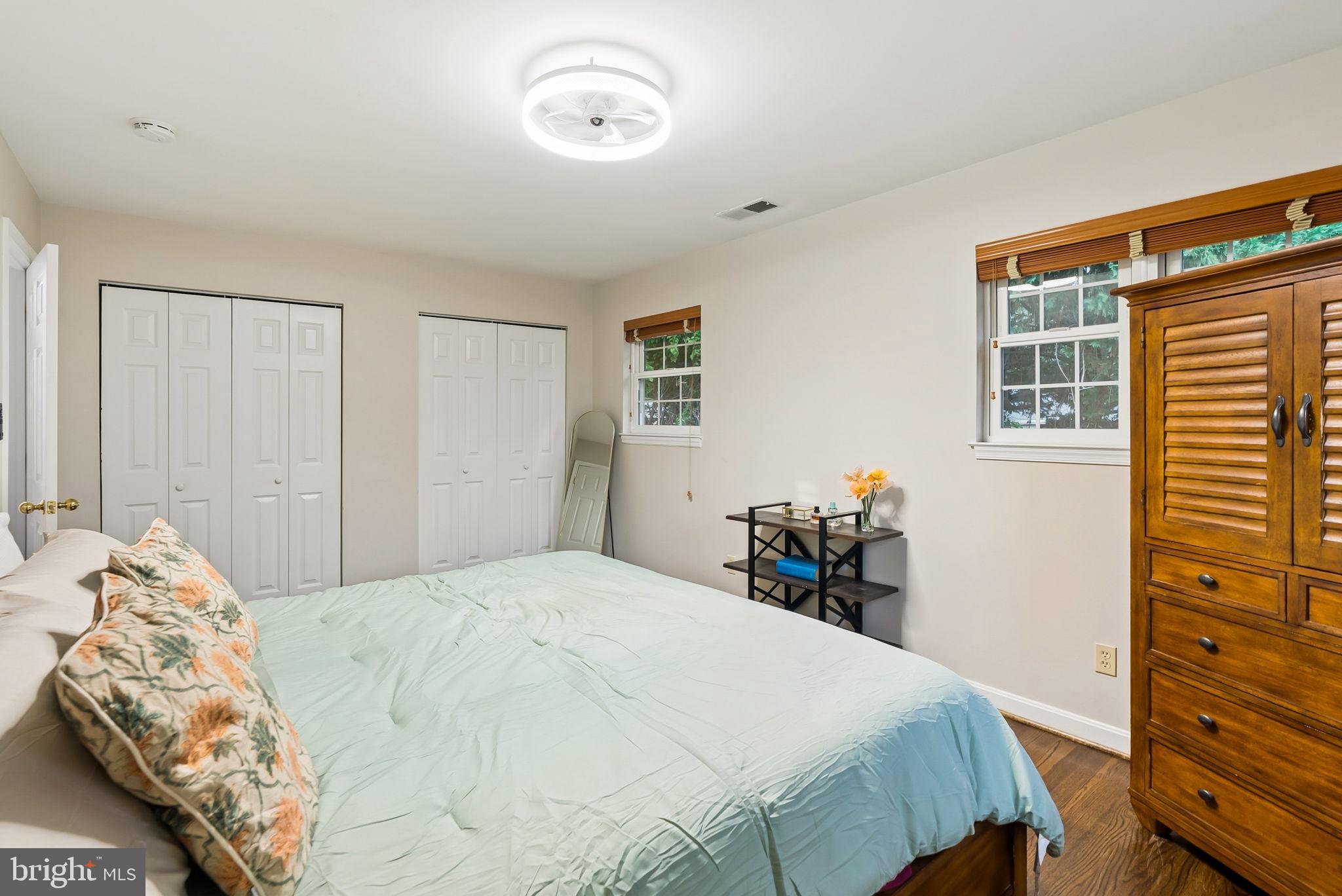 HILLSMERE SHORES - Residential