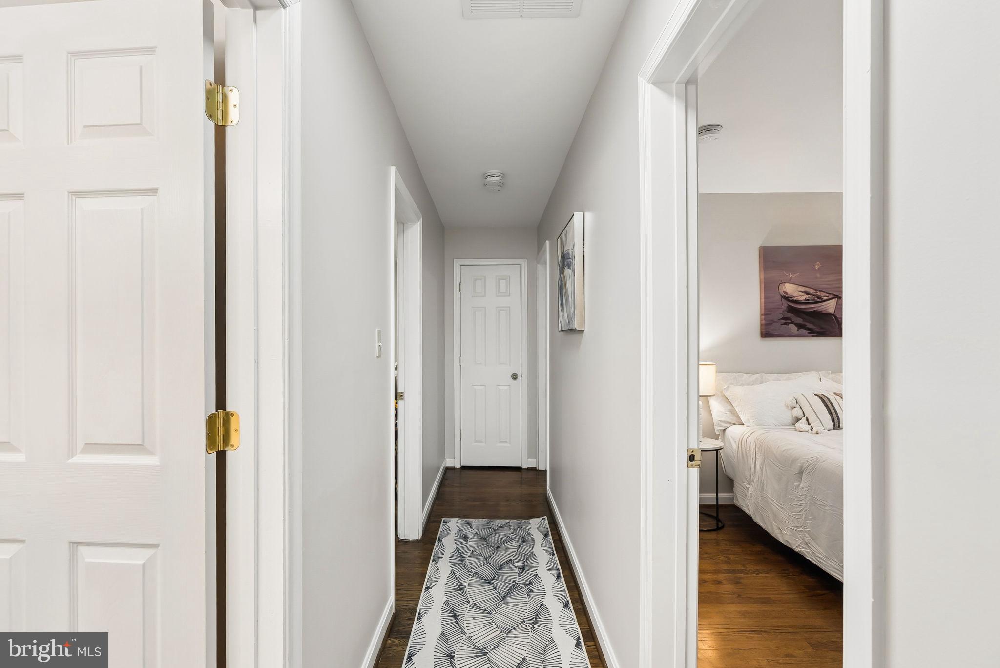 HILLSMERE SHORES - Residential